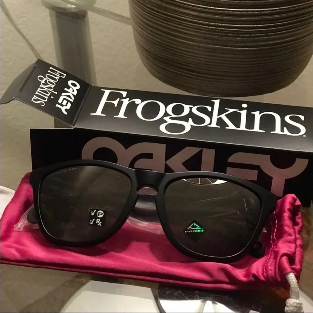 Oakley Frogskins Sunglasses
